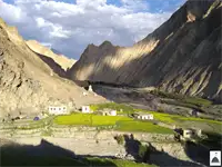 Zalung Karpo La Trek