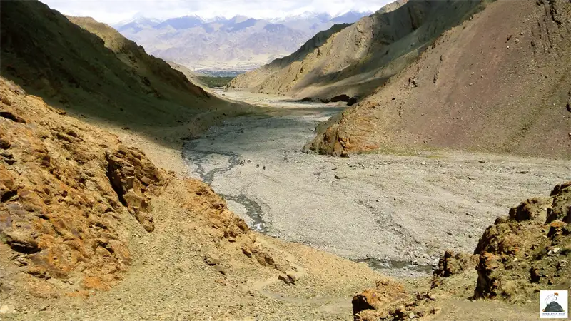 From Rumbak to the Stok Massif: The Geography of the Traverse