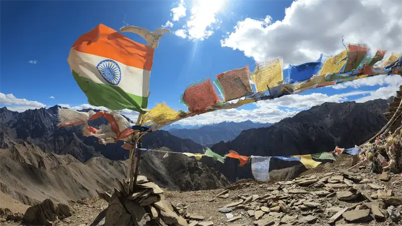From monastery country to wilderness camps: how the landscape changes across the route