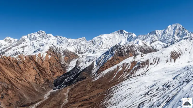 Mandani Valley: The Long Approach That Makes the Traverse Possible