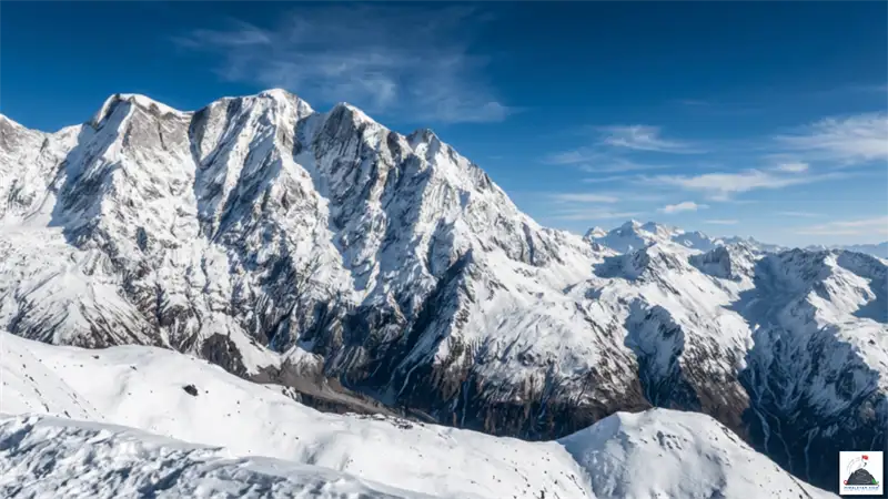Yeonbuk Col: The First Crossing into the Glacial Interior