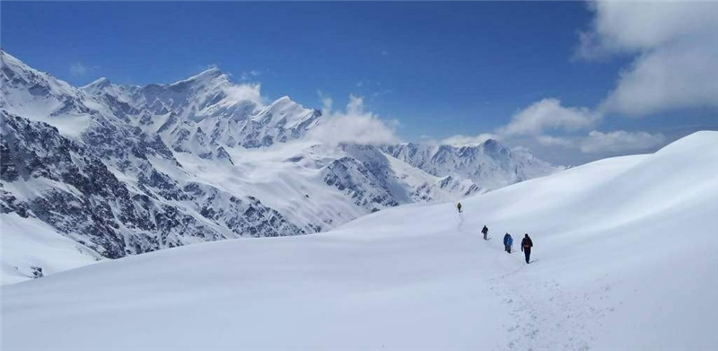  Challenges and Triumphs: Conquering the Bali Pass – An Adventurer’s Perspective 