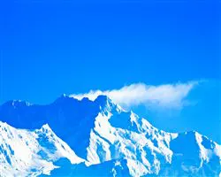 Sandakphu Phalut Trek – morning plumes over kanchenjunga | Himalayan High