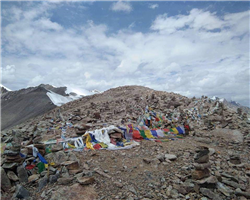 mentok-kangri-2-and-3-climbing-expedition_mentok-kangri-2-and-3-climbing-expedition-mentok-2-summit.jpg