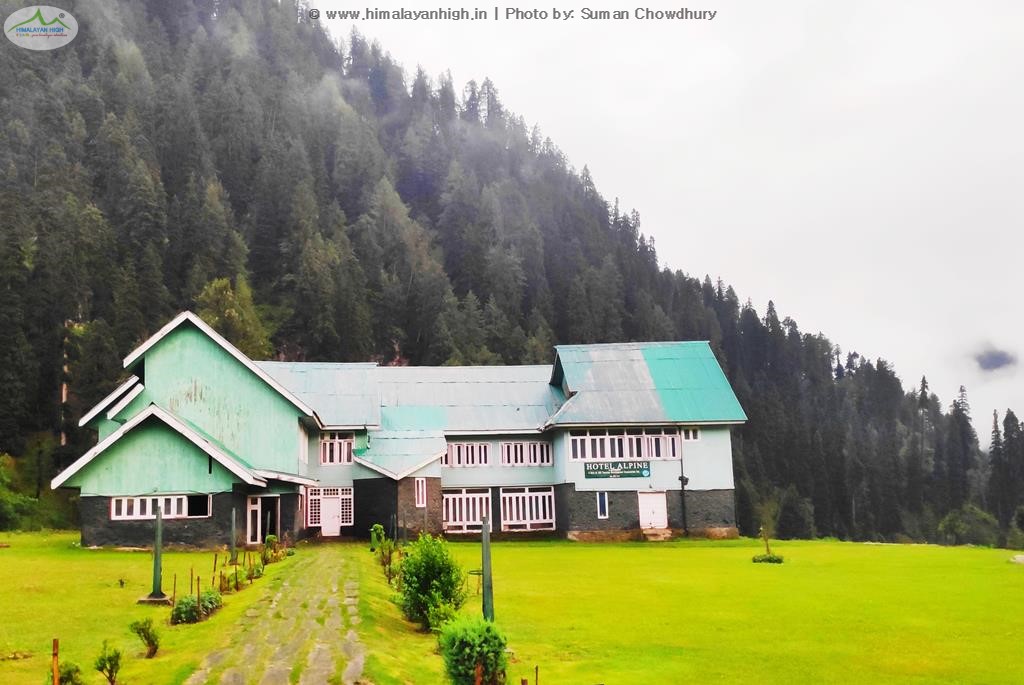 beautifu; hotel welcoming to the village of aru